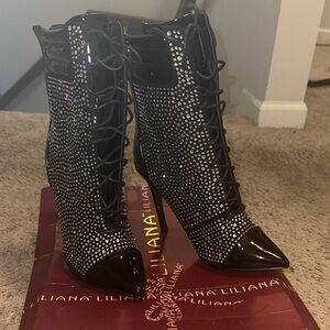 Liliana Black Sparkle Lace-Up Boots